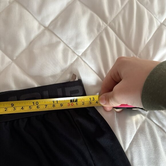 Under Armour Womens Size Small Black Elastic Waist Play Up Shorts Running Loose - Picture 5 of 8